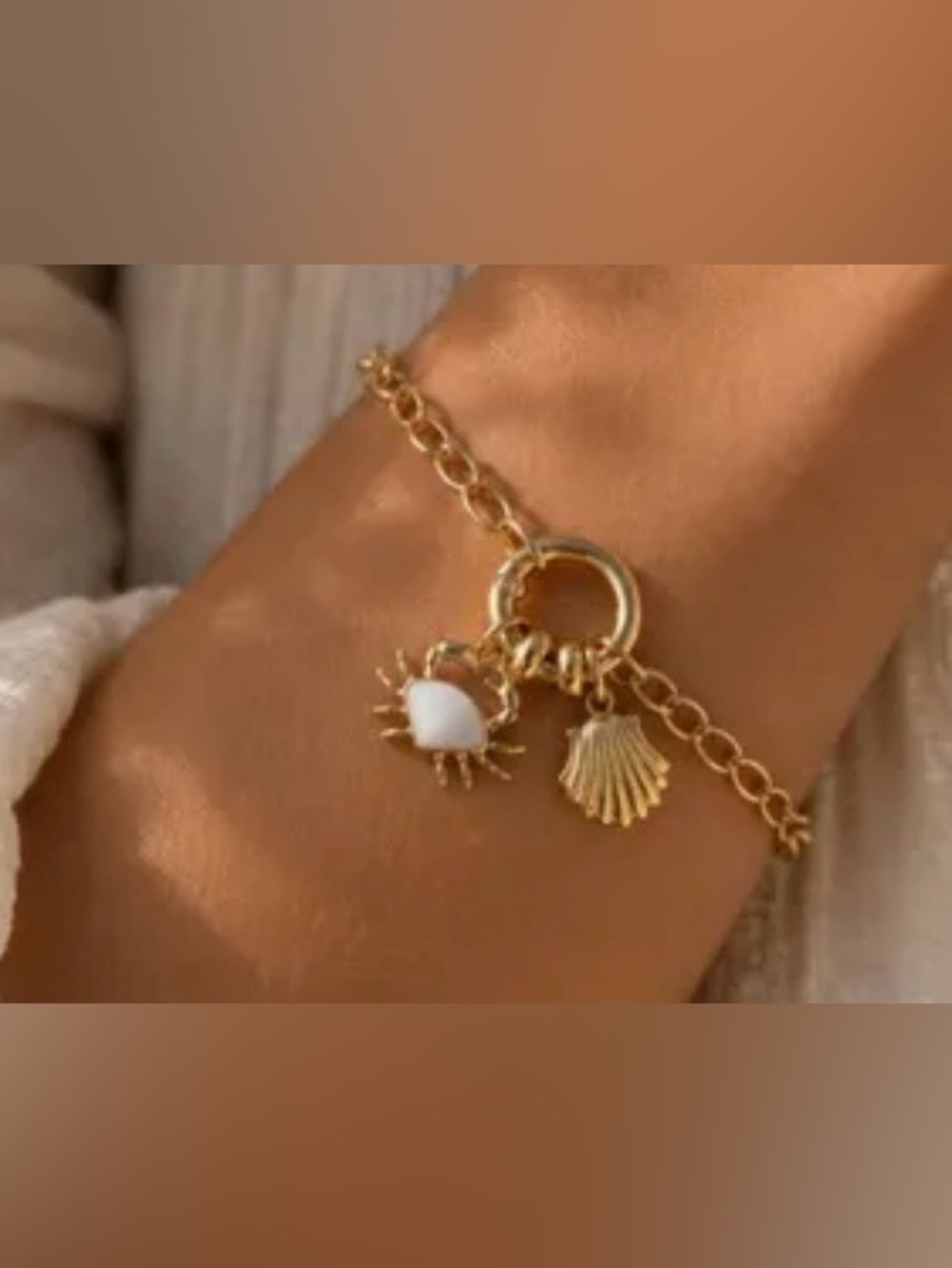 Gold Tone Charm Chain Bracelet W/White Enamel Crab & Shell Adjustable Up To 8”